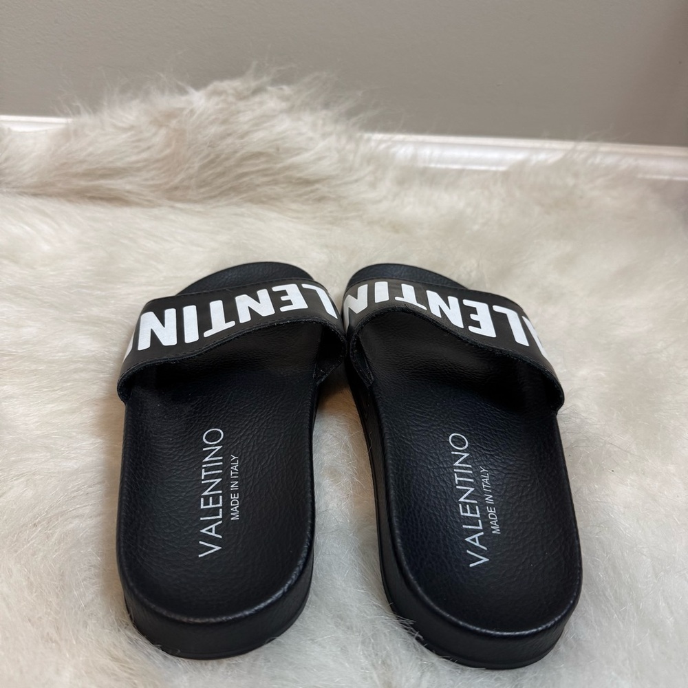 Valentino Slip On Pool Slides by Mario Valentino 37 - Picture 6 of 7